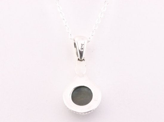 Fijne bewerkte zilveren hanger met jade aan ketting afbeelding 3