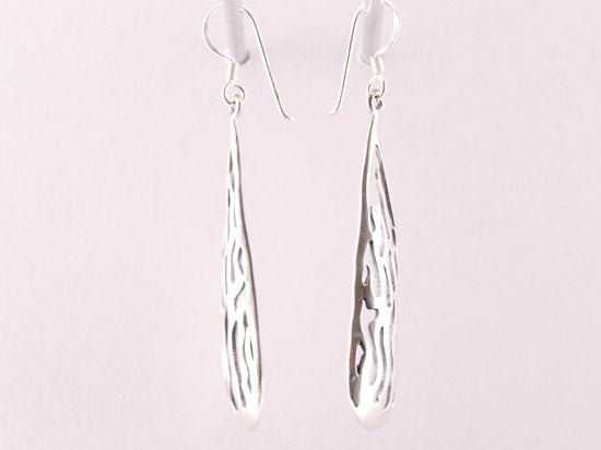 Lange opengewerkte zilveren oorbellen afbeelding 2