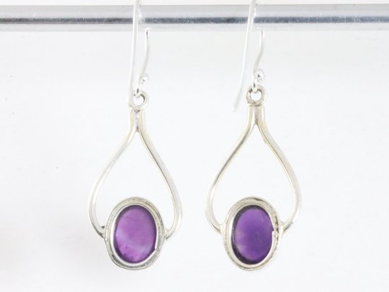 Opengewerkte zilveren oorbellen met amethist afbeelding 3