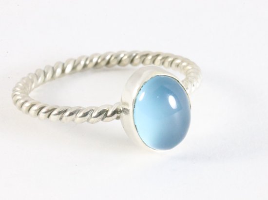 Fijne zilveren ring met blauwe chalcedoon afbeelding 1
