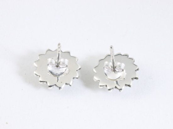 Bewerkte zilveren oorstekers met labradoriet afbeelding 2