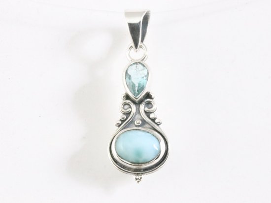 Fijne bewerkte zilveren hanger met larimar en blauwe topaas afbeelding 4