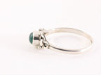 Fijne bewerkte zilveren ring met groene onyx afbeelding 2