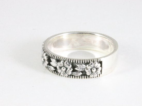 Zilveren ring met bloemen afbeelding 2