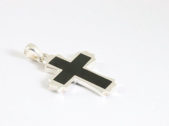 Zilveren kruishanger met onyx aan ketting afbeelding 2