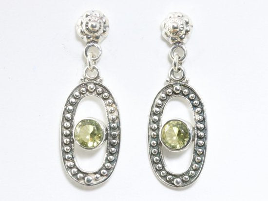 Fijne opengewerkte zilveren oorstekers met citrien afbeelding 1