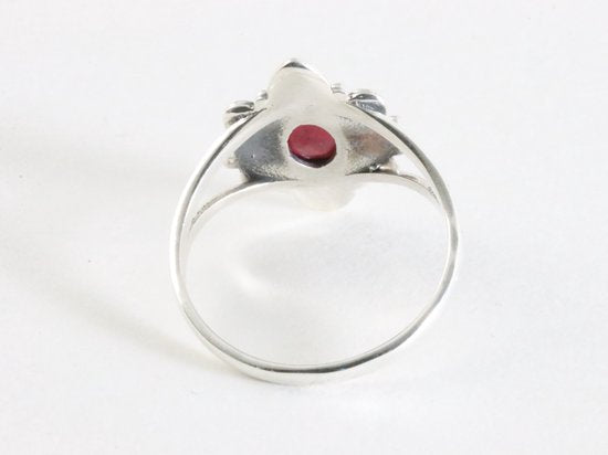 Fijne bewerkte zilveren ring met robijn afbeelding 3