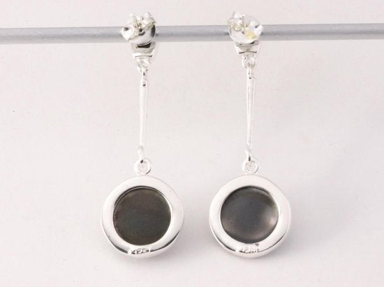 Lange zilveren oorstekers met zwarte parelmoer afbeelding 3