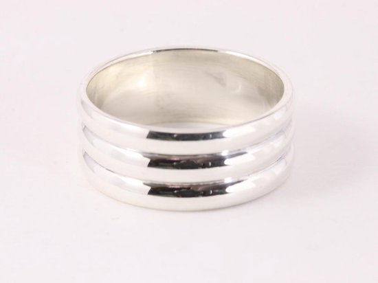 Hoogglans zilveren ring met ribbels afbeelding 1