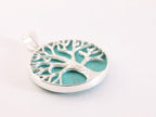 Ronde zilveren hanger met levensboom op groene turkoois afbeelding 2