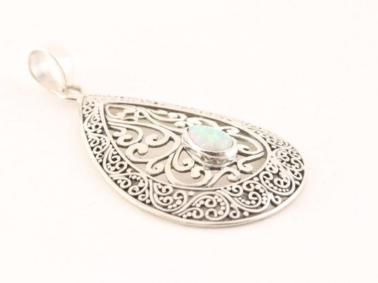 Traditionele bewerkte zilveren hanger met welo opaal aan ketting afbeelding 2