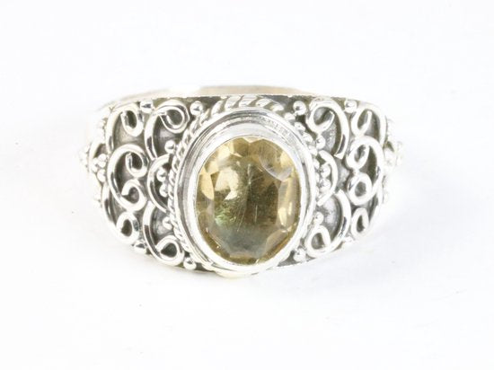 Bewerkte zilveren ring met citrien afbeelding 4