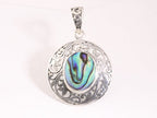 Ronde opengewerkte zilveren hanger met abalone schelp afbeelding 1