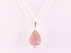 Fijne druppelvormige zilveren hanger met rhodochrosiet aan ketting afbeelding 2