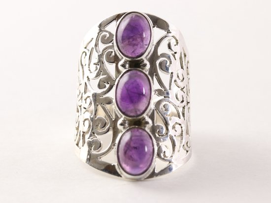 Langwerpige opengewerkte zilveren ring met amethist afbeelding 4