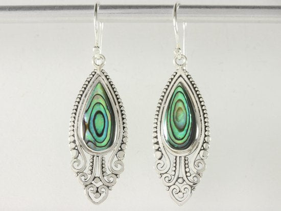 Opengewerkte zilveren oorbellen met abalone schelp afbeelding 4