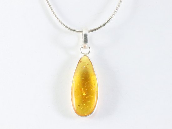 Lange druppelvormige zilveren hanger met amber aan ketting afbeelding 3
