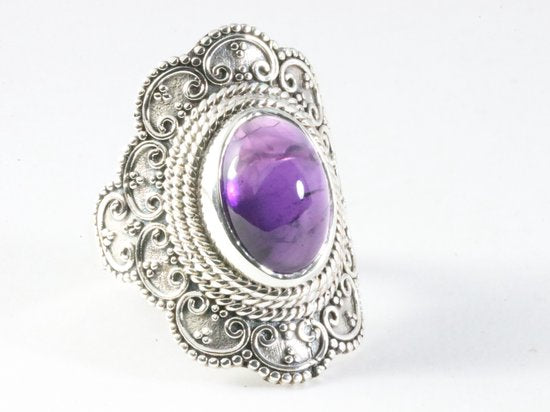 Bewerkte zilveren ring met amethist afbeelding 1