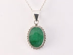 Bewerkte zilveren hanger met smaragd aan ketting afbeelding 4