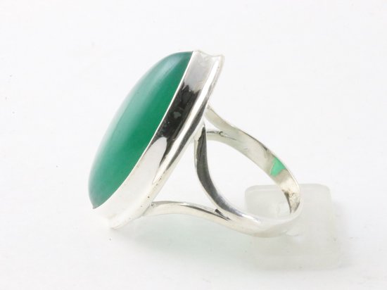 Langwerpige hoogglans zilveren ring met groene onyx afbeelding 2