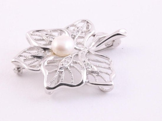 Opengewerkte zilveren broche met zoetwater parel en witte topaas afbeelding 2