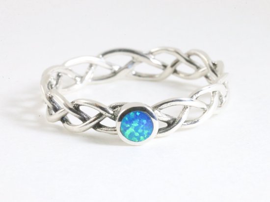 Fijne gevlochten zilveren ring met Australische opaal afbeelding 4