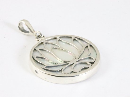 Ronde zilveren lotus bloem hanger met parelmoer afbeelding 2