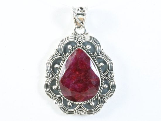 Bewerkte zilveren hanger met robijn afbeelding 4