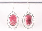 Opengewerkte zilveren oorbellen met roze thuliet afbeelding 4