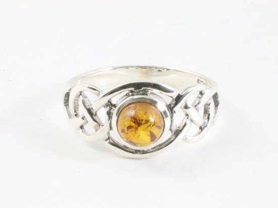 Opengewerkte zilveren ring met amber afbeelding 4