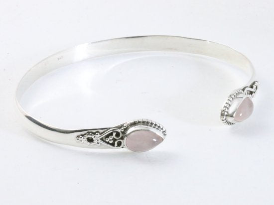 Fijne bewerkte zilveren klemarmband met rozenkwarts afbeelding 1