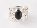 Opengewerkte zilveren ring met onyx afbeelding 4