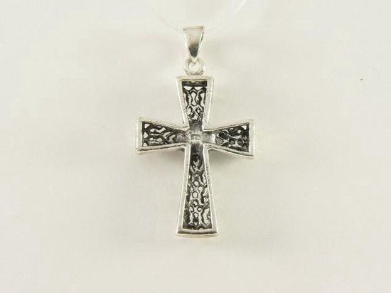 Opengewerkte zilveren kruishanger afbeelding 3