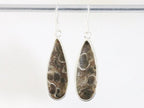 Lange zilveren oorbellen met turitella agaat afbeelding 3