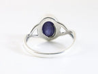 Fijne opengewerkte zilveren ring met blauwe saffier afbeelding 3