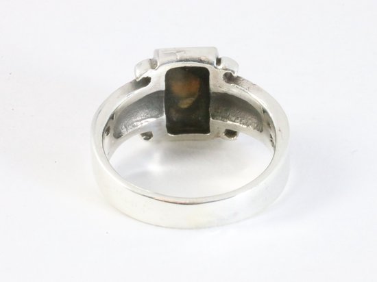 Bewerkte zilveren ring met parelmoer afbeelding 3