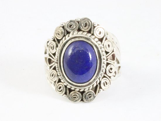Traditionele bewerkte zilveren ring met lapis lazuli afbeelding 4