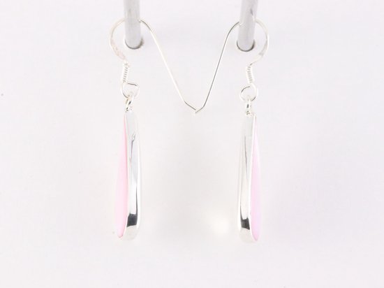 Druppelvormige zilveren oorbellen met roze parelmoer afbeelding 2