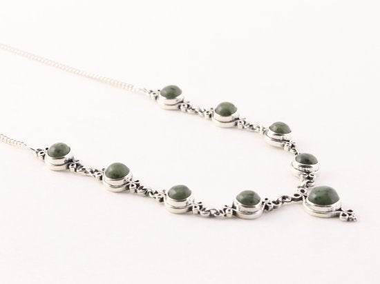 Bewerkte zilveren ketting met jade afbeelding 2