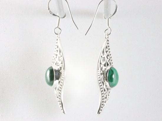 Lange bewerkte zilveren oorbellen met malachiet afbeelding 2