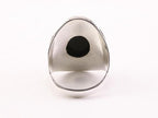 Bewerkte zilveren ring met onyx afbeelding 3