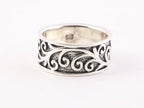 Zware zilveren ring met fantasiegravering afbeelding 1