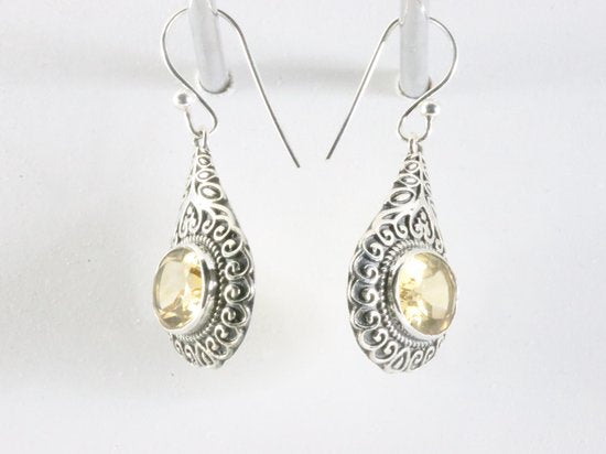 Bewerkte zilveren oorbellen met citrien afbeelding 2