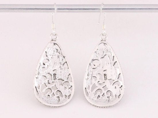 Opengewerkte zilveren oorbellen met bloemenmotief afbeelding 3