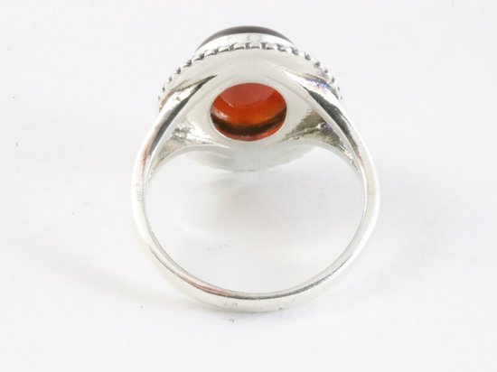 Bewerkte zilveren ring met rode jaspis afbeelding 3