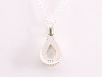 Bewerkte druppelvormige zilveren hanger met regenboog maansteen aan ketting afbeelding 3