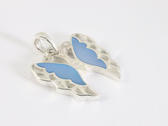 Fijne zilveren vlinder hanger met blauwe schelp afbeelding 2
