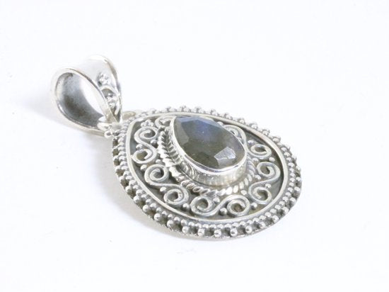 Bewerkte druppelvormige zilveren hanger met labradoriet afbeelding 2