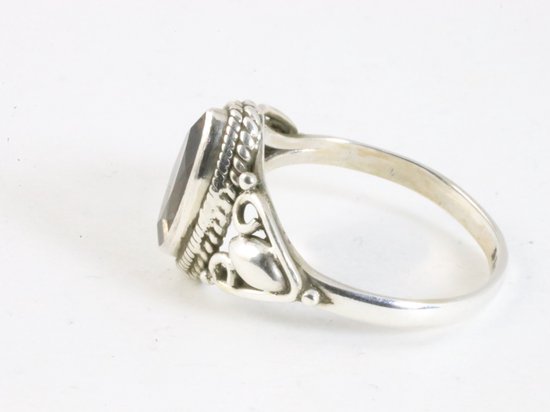 Fijne bewerkte zilveren ring met rookkwarts afbeelding 2