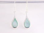 Druppelvormige zilveren oorbellen met groene parelmoer afbeelding 3